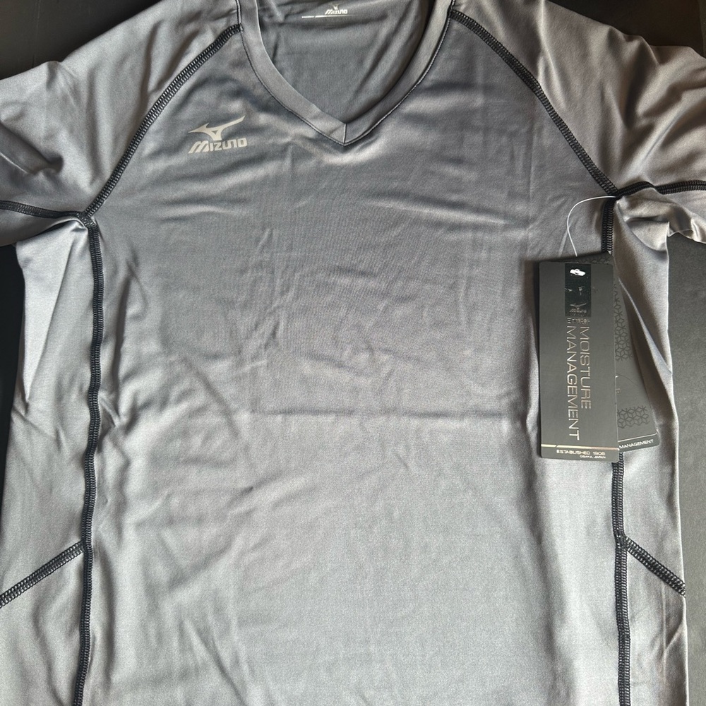 Mizuno V-Neck Sports Tee